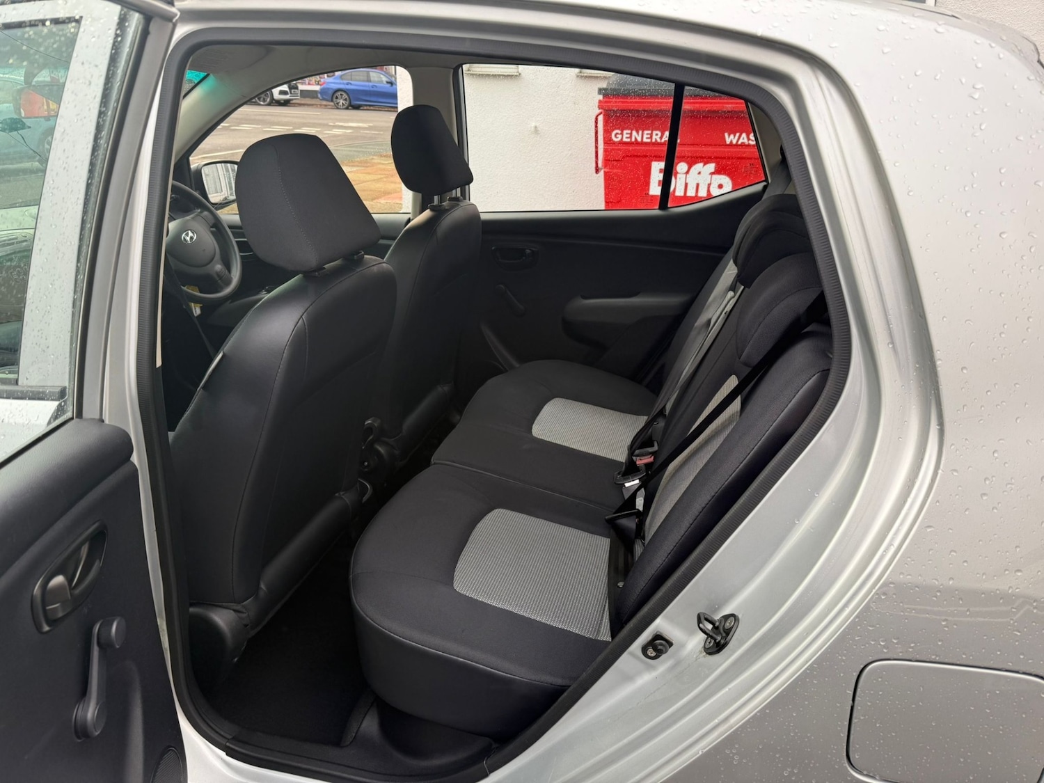 Used Hyundai i10 2010 for sale - 76404842: Photo 7