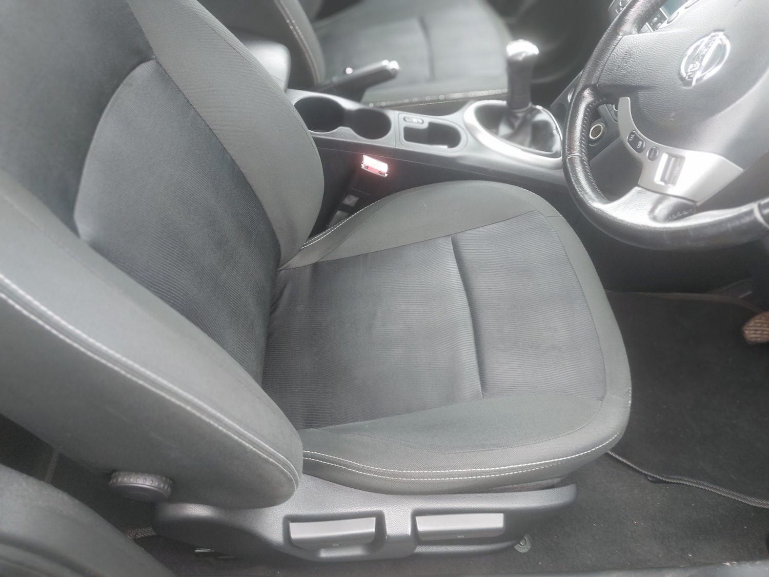 Used Nissan Qashqai 2012 for sale - 77628856: Photo 8