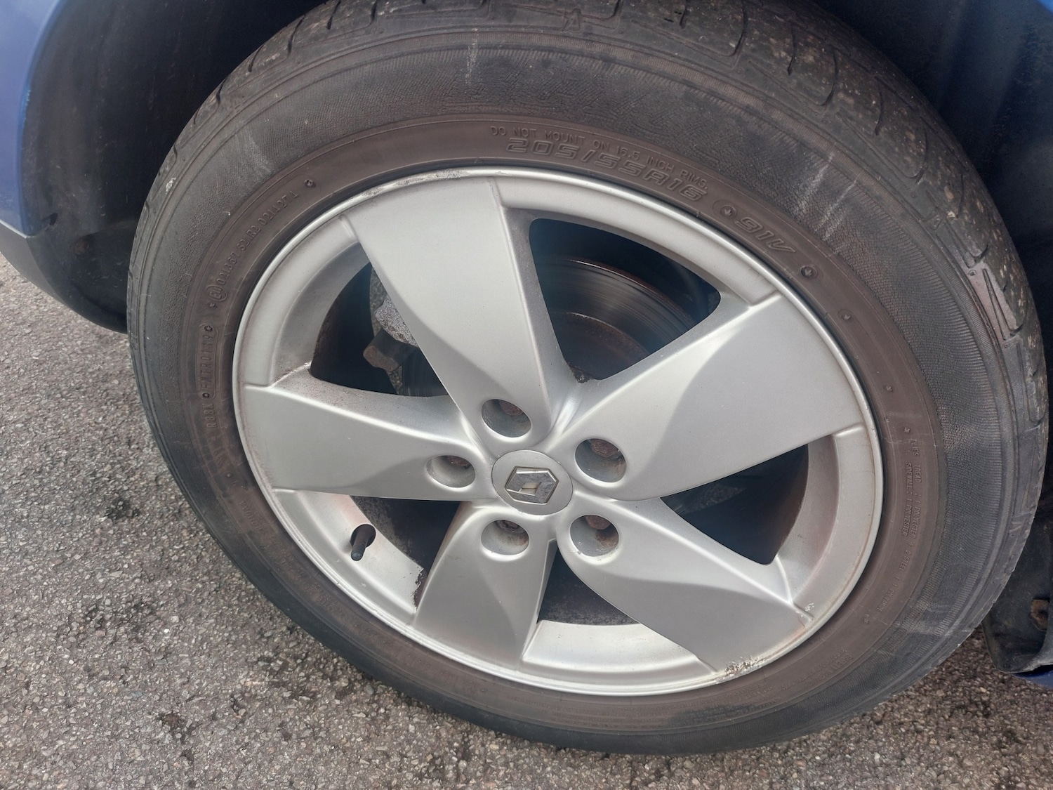 Used Renault Megane 2011 for sale - 77517548: Photo 13