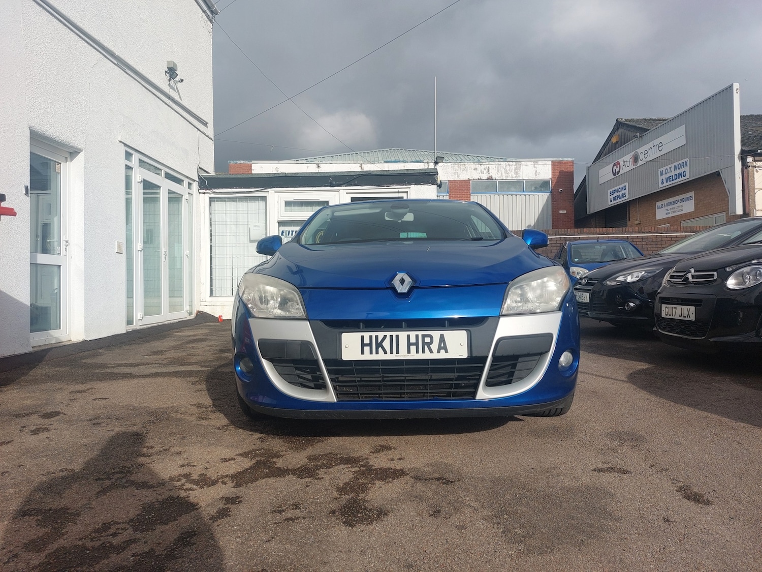 Used Renault Megane 2011 for sale - 77517548: Photo 2