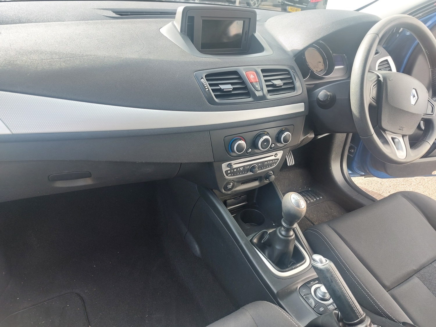 Used Renault Megane 2011 for sale - 77517548: Photo 21