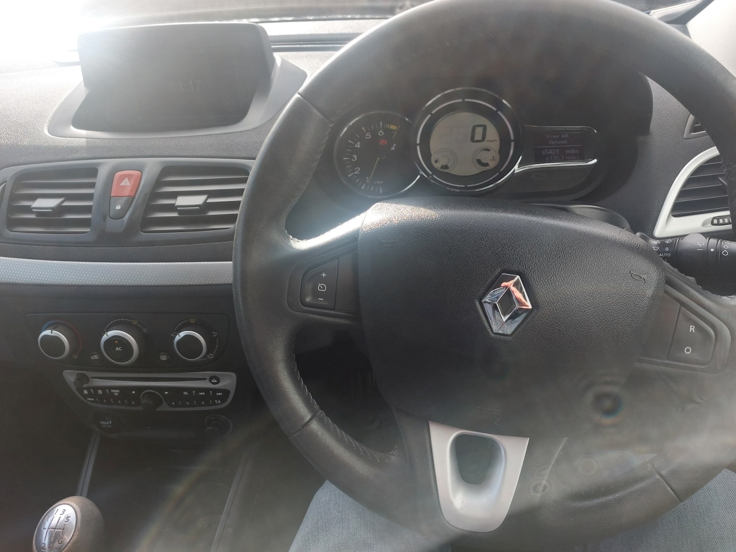 Used Renault Megane 2011 for sale - 77945261: Photo 19