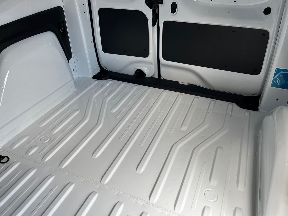 Used Peugeot e-Partner 2024 for sale - 76686950: Photo 10