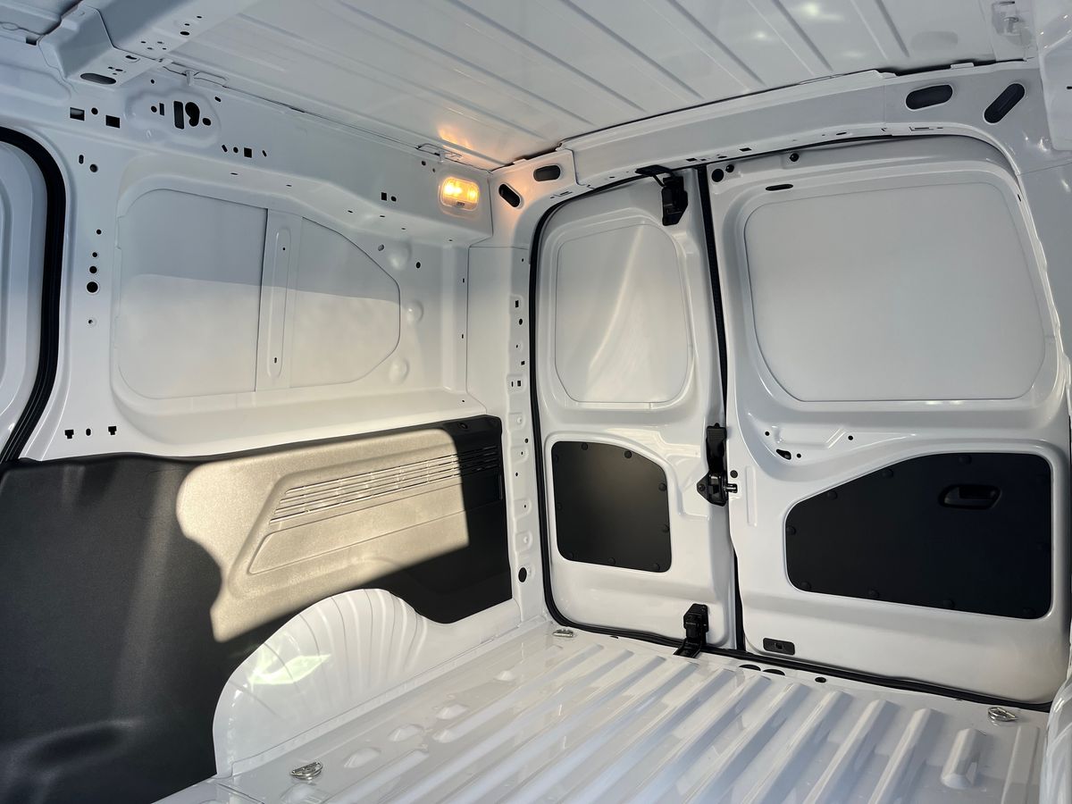 Used Vauxhall Combo Electric 2024 for sale - 76588136: Photo 10