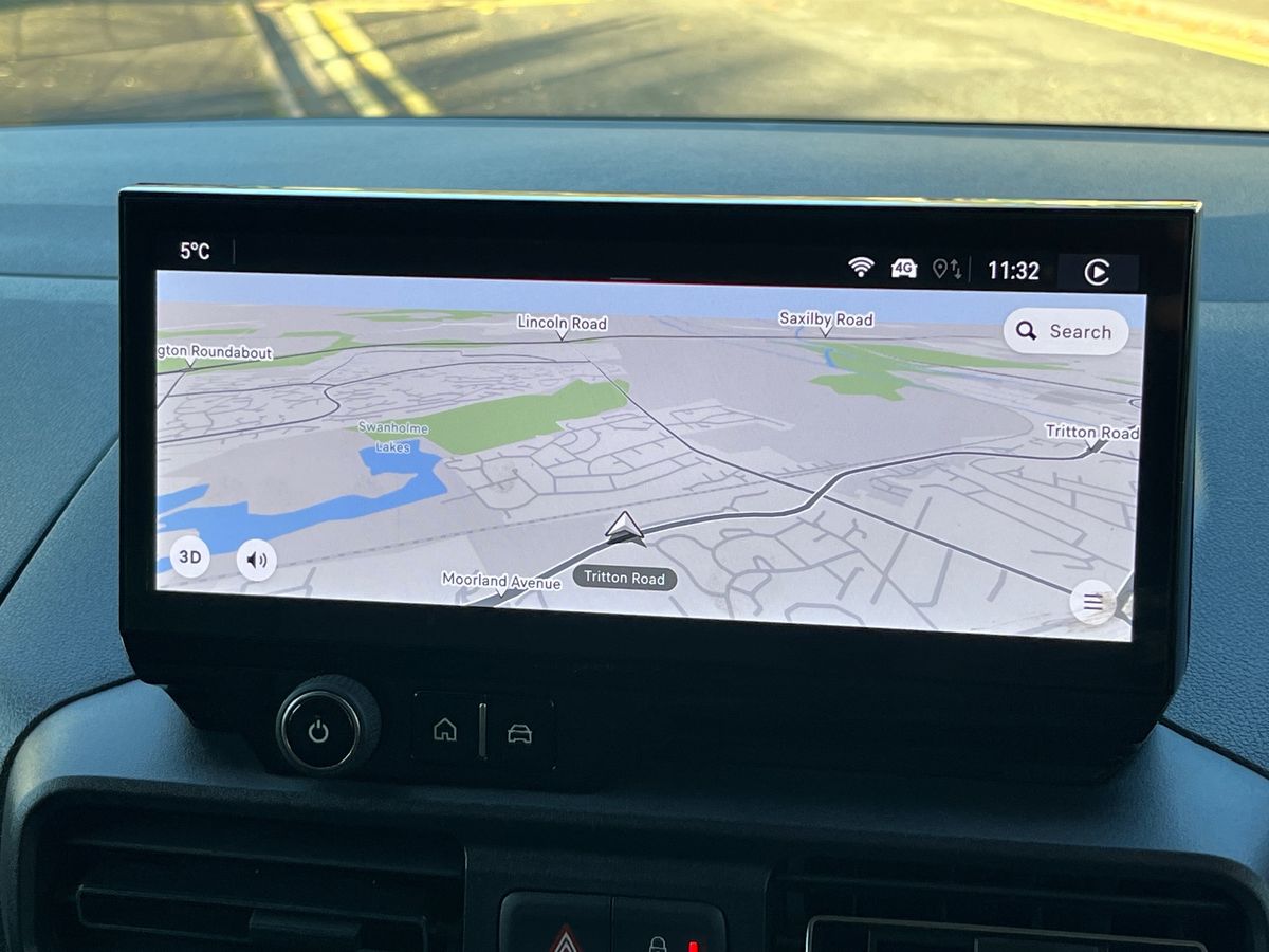 Used Vauxhall Combo Electric 2024 for sale - 76588136: Photo 18