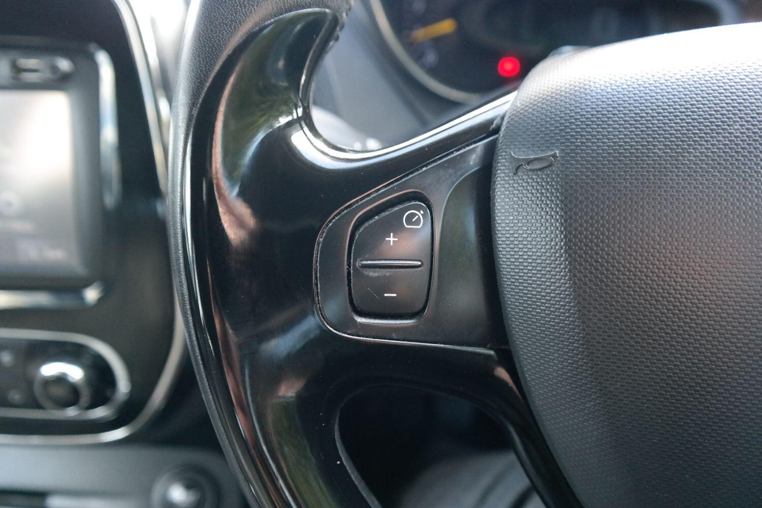 Used Renault Captur 2015 for sale - 76793178: Photo 19