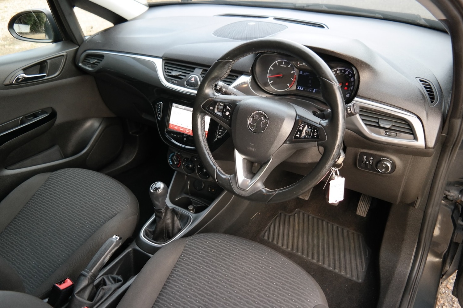 Used Vauxhall Corsa 2015 for sale - 77225189: Photo 9