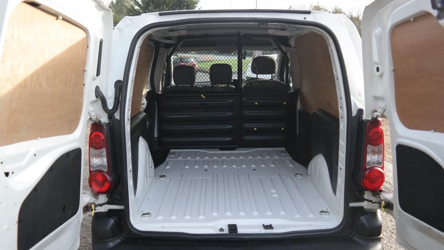 Used Peugeot Partner 2012 for sale - 77508570: Photo 10