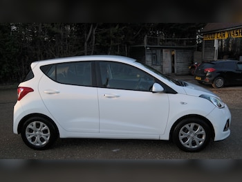 Used Hyundai i10 2014 for sale - 78402657: Photo