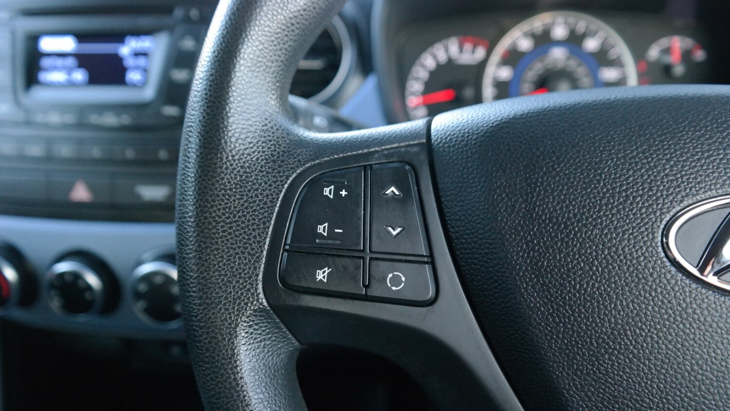 Used Hyundai i10 2014 for sale - 77465745: Photo 17