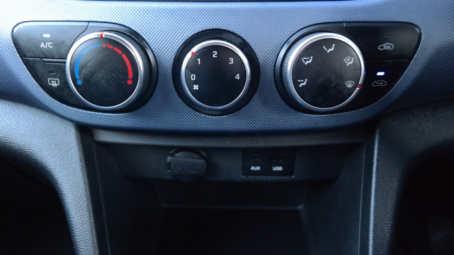 Used Hyundai i10 2014 for sale - 77465745: Photo 19