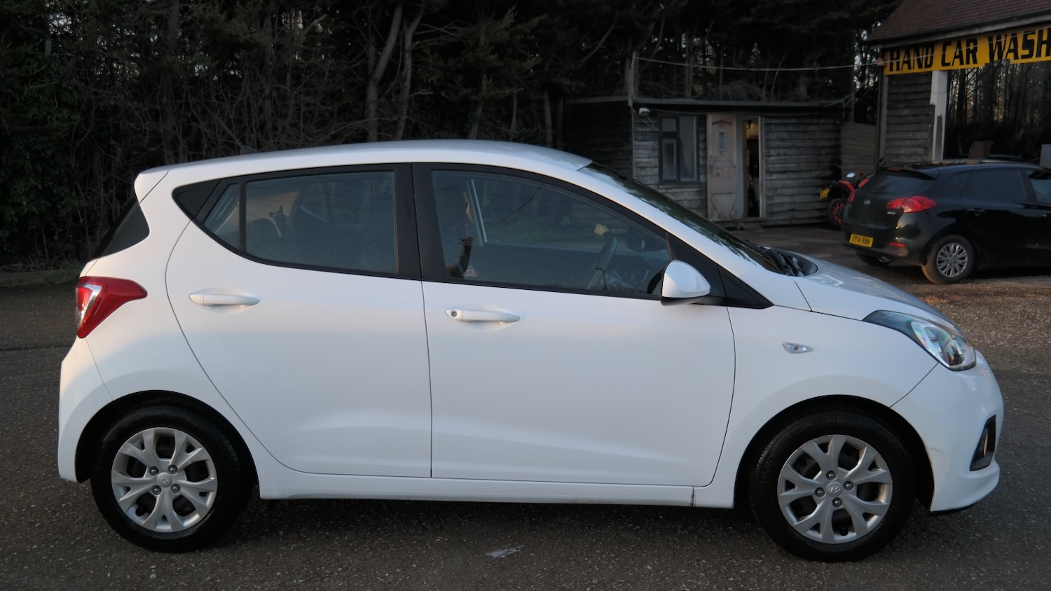 Used Hyundai i10 2014 for sale - 77465745: Photo 2