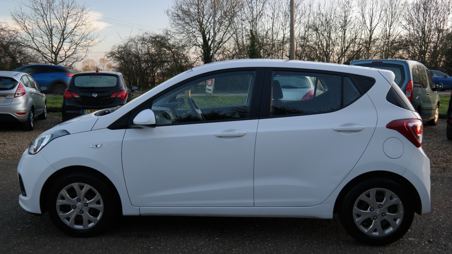 Used Hyundai i10 2014 for sale - 77465745: Photo 6