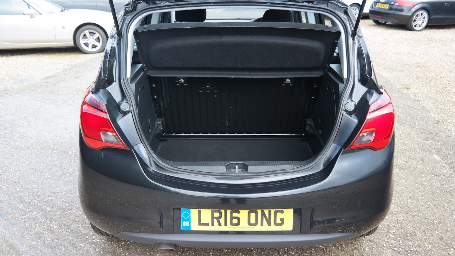 Used Vauxhall Corsa 2016 for sale - 77438474: Photo 11