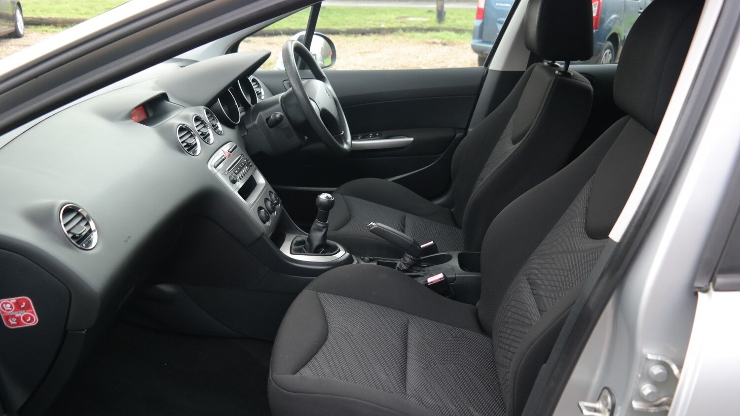 Used Peugeot 308 2010 for sale - 77363652: Photo 13