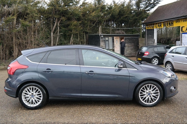 Used Ford Focus 2012 for sale - 73797391: Photo 2