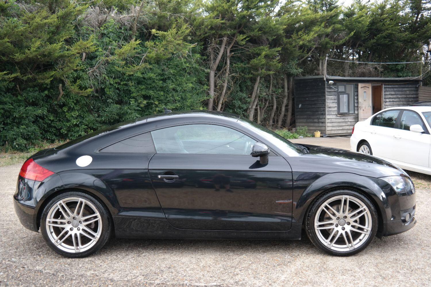 Used Audi TT 2009 for sale - 76793179: Photo 2