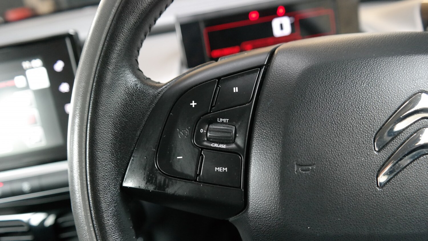 Used Citroen C4 Cactus 2017 for sale - 77851395: Photo 16