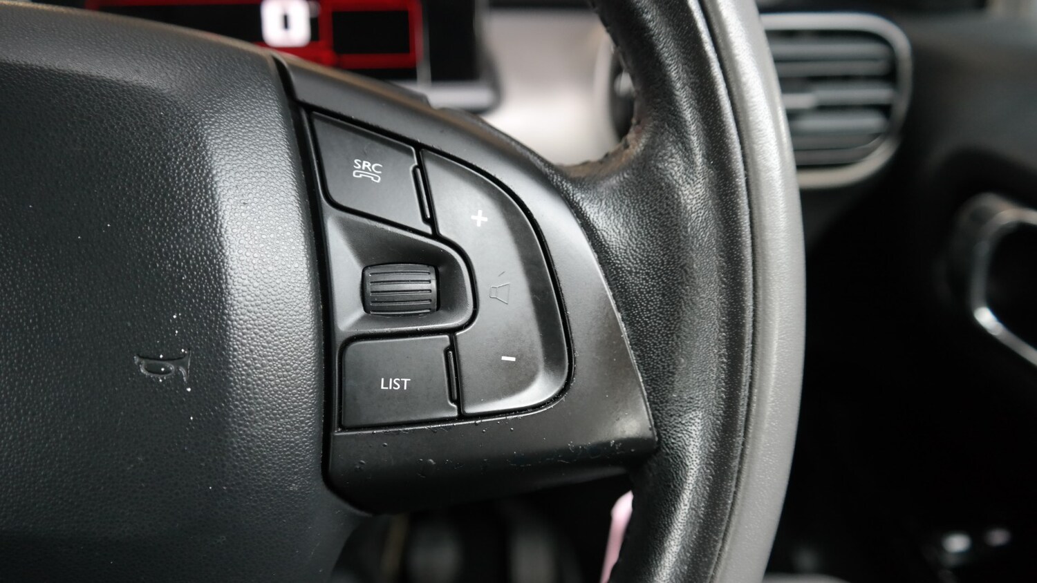 Used Citroen C4 Cactus 2017 for sale - 77851395: Photo 17