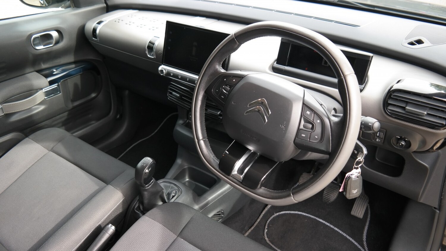 Used Citroen C4 Cactus 2017 for sale - 77851395: Photo 8