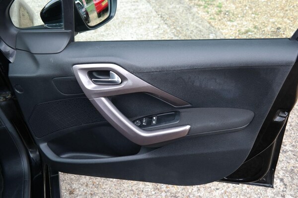 Used Peugeot 2008 2015 for sale - 75428762: Photo 20
