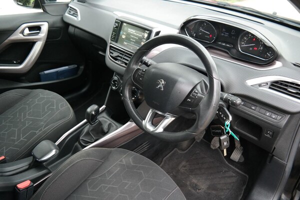 Used Peugeot 2008 2015 for sale - 75428762: Photo 8