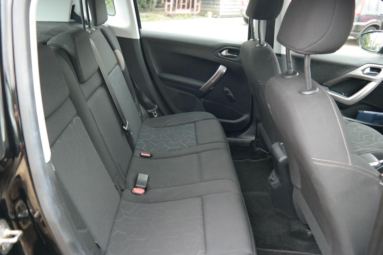 Used Peugeot 2008 2015 for sale - 76793175: Photo 10