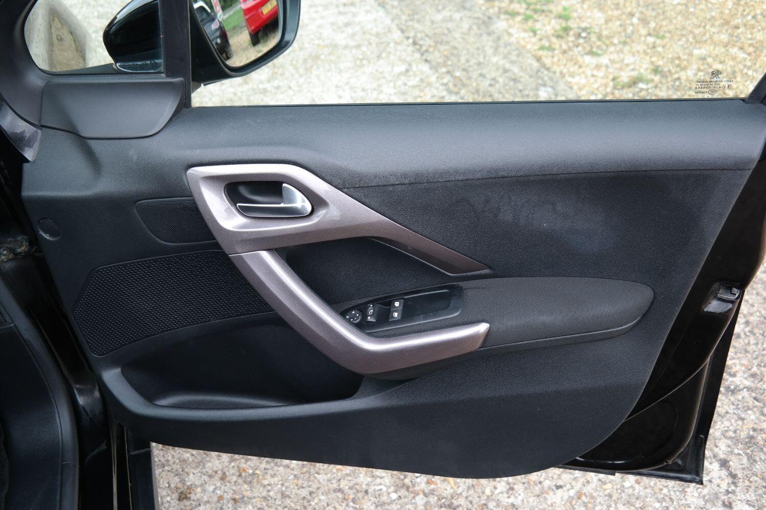 Used Peugeot 2008 2015 for sale - 76793175: Photo 20