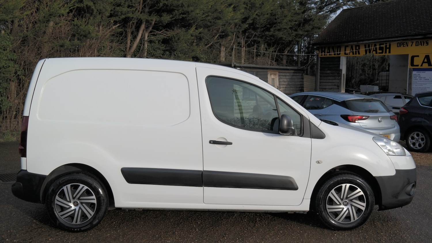 Used Peugeot Partner 2012 for sale - 77487232: Photo 2