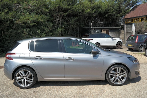 Used Peugeot 308 2013 for sale - 75529893: Photo 2