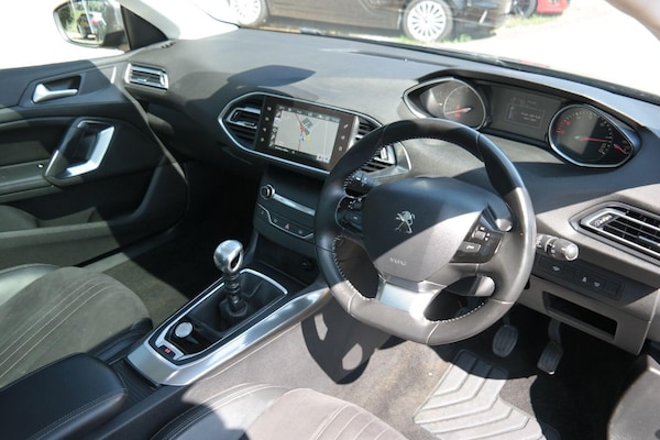 Used Peugeot 308 2013 for sale - 75529893: Photo 8