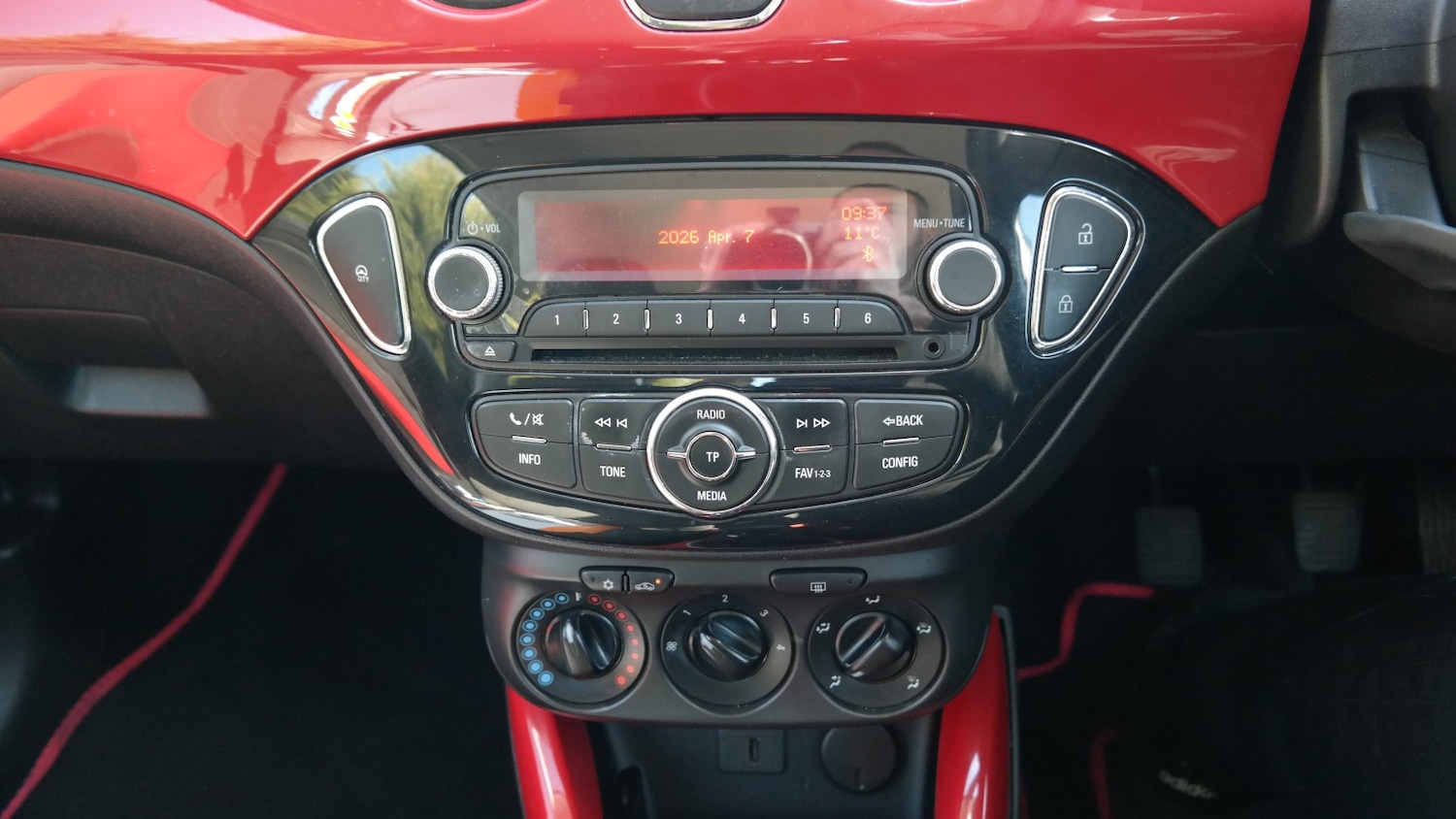 Used Vauxhall ADAM 2015 for sale - 78155314: Photo 18