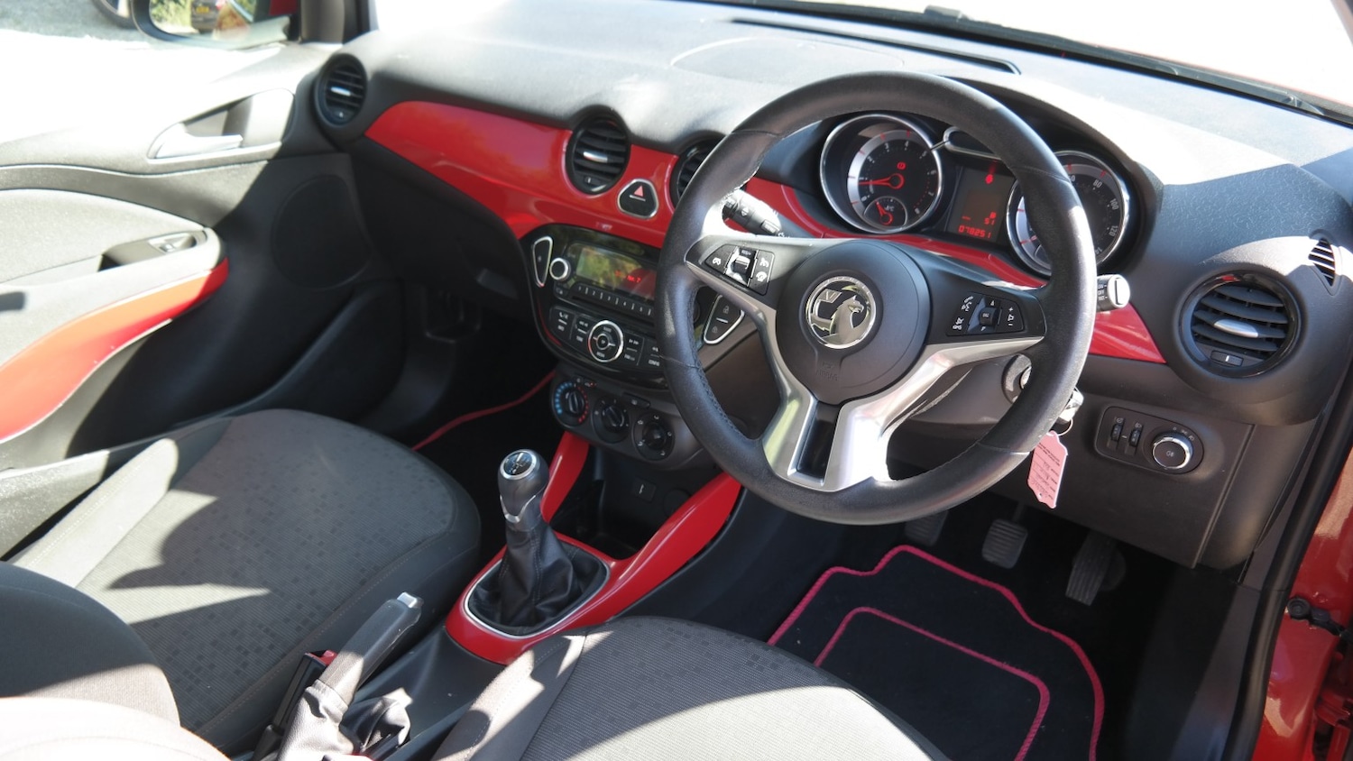 Used Vauxhall ADAM 2015 for sale - 78155314: Photo 8