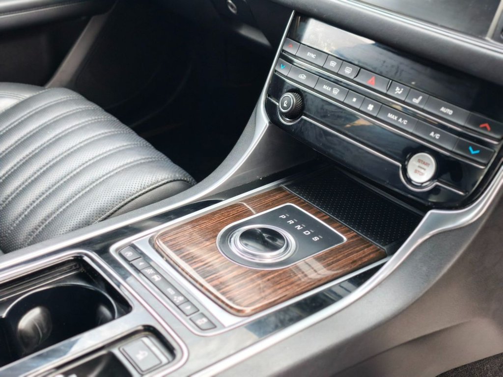 Used Jaguar XF 2017 for sale - 76178496: Photo 26