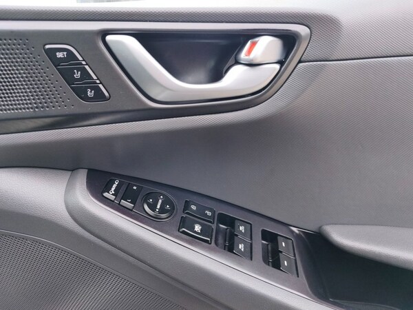 Used Hyundai IONIQ 2018 for sale - 76202792: Photo 17