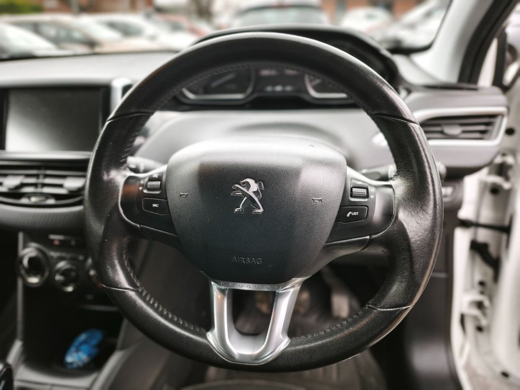 Used Peugeot 208 2017 for sale - 76558653: Photo 3