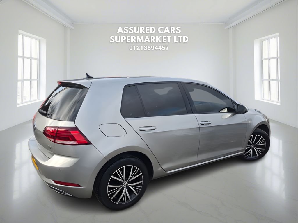 Used Volkswagen Golf 2017 for sale - 76631909: Photo 5