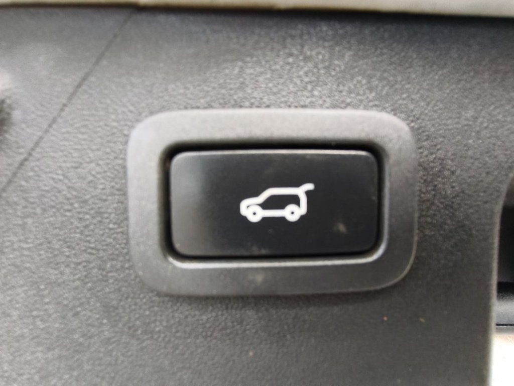 Used Land Rover Discovery Sport 2017 for sale - 77027040: Photo 24