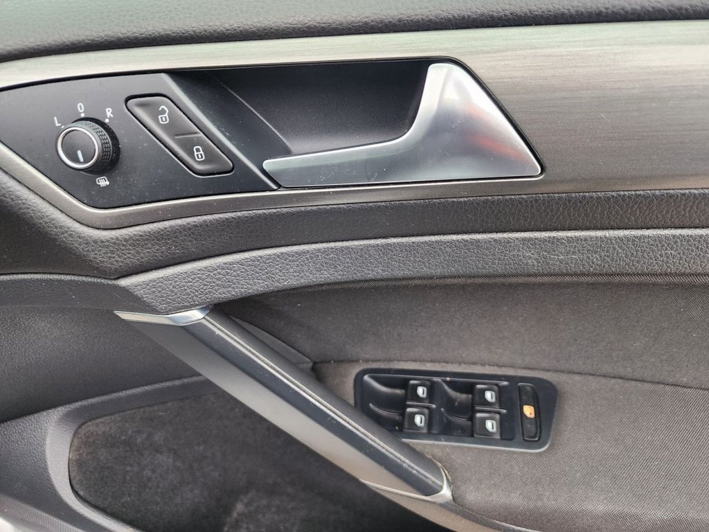 Used Volkswagen Golf 2013 for sale - 76617278: Photo 17