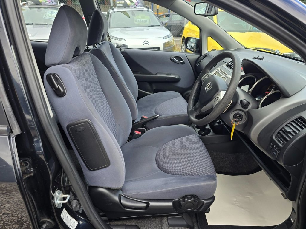Used Honda Jazz 2005 for sale - 76139525: Photo 15