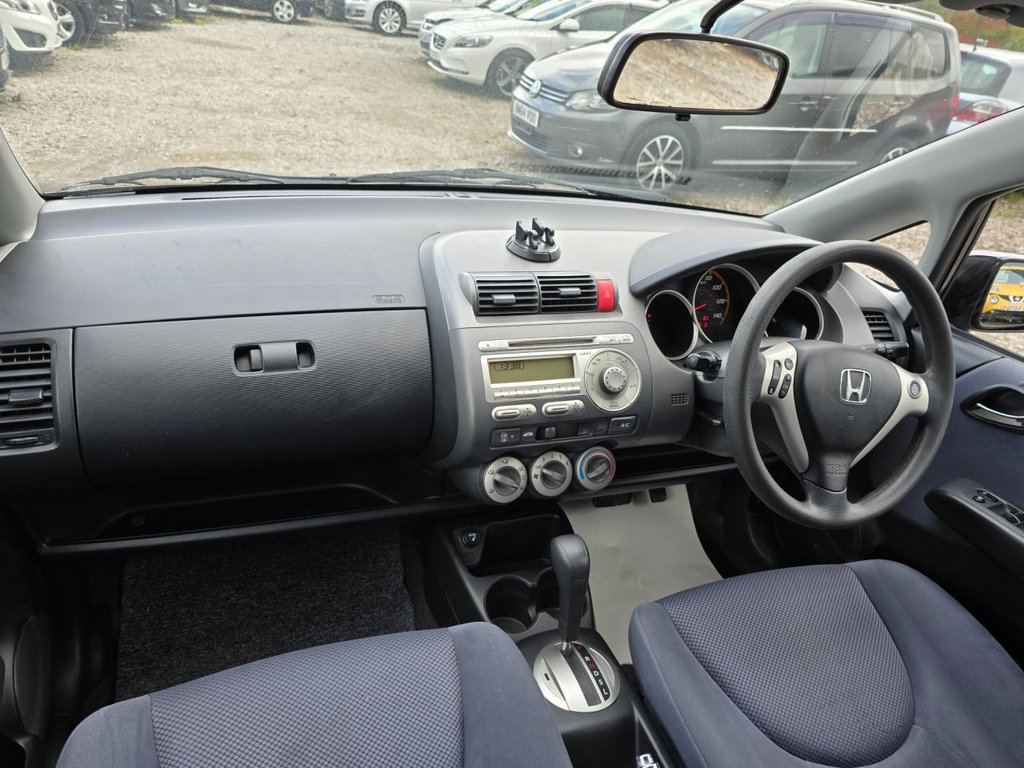 Used Honda Jazz 2005 for sale - 76139525: Photo 16