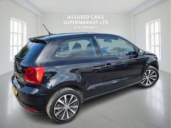 Used Volkswagen Polo 2017 for sale - 77632108: Photo