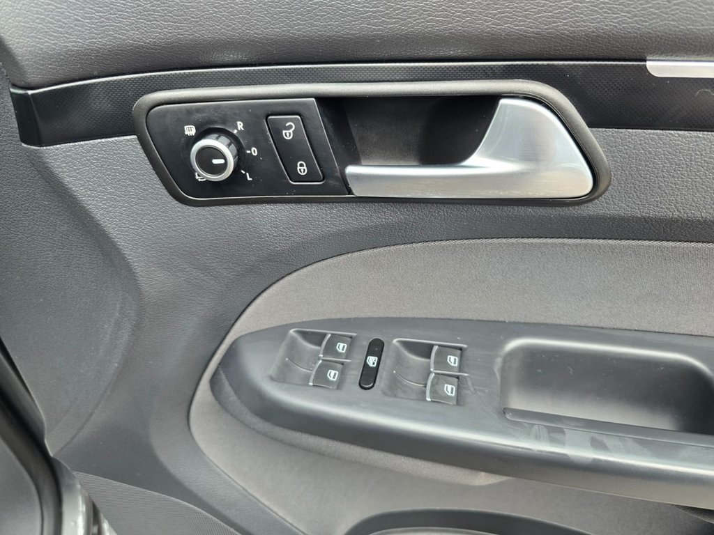 Used Volkswagen Touran 2014 for sale - 76841602: Photo 27