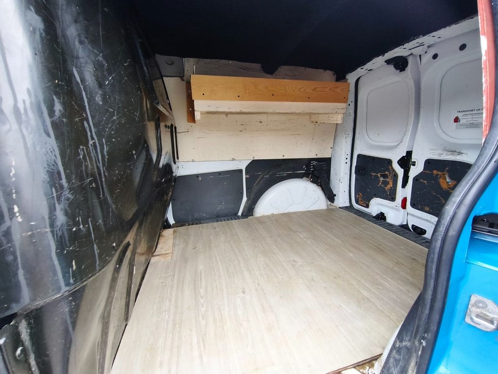 Used Renault Kangoo 2015 for sale - 77636764: Photo 17