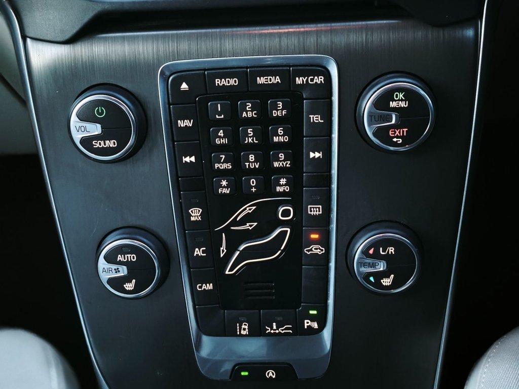 Used Volvo V40 2014 for sale - 76768442: Photo 20