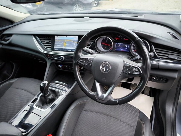 Used Vauxhall Insignia 2018 for sale - 76139443: Photo 4