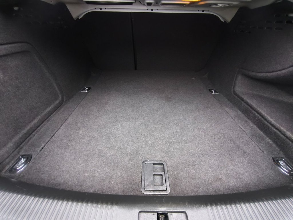 Used Audi A4 2015 for sale - 76986049: Photo 23