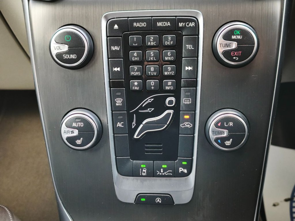 Used Volvo V40 2014 for sale - 76768337: Photo 20