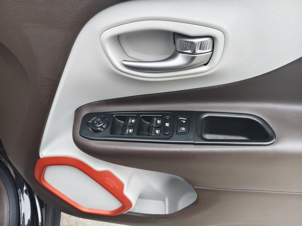 Used Jeep Renegade 2015 for sale - 76168503: Photo 16