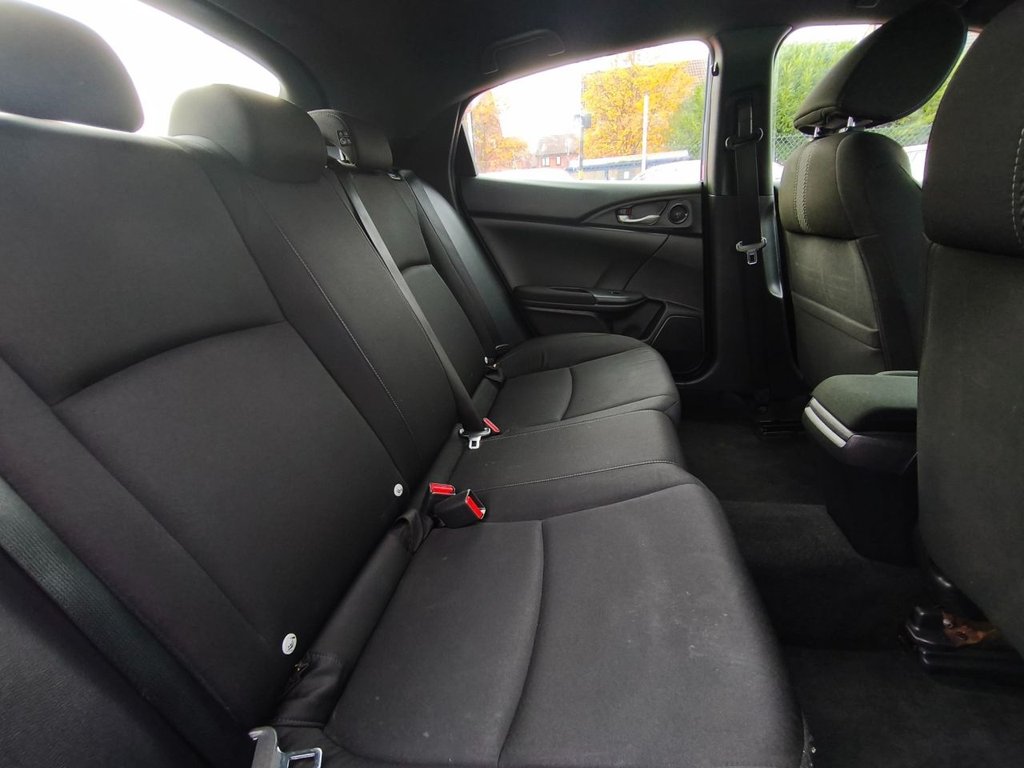 Used Honda Civic 2017 for sale - 76481647: Photo 17